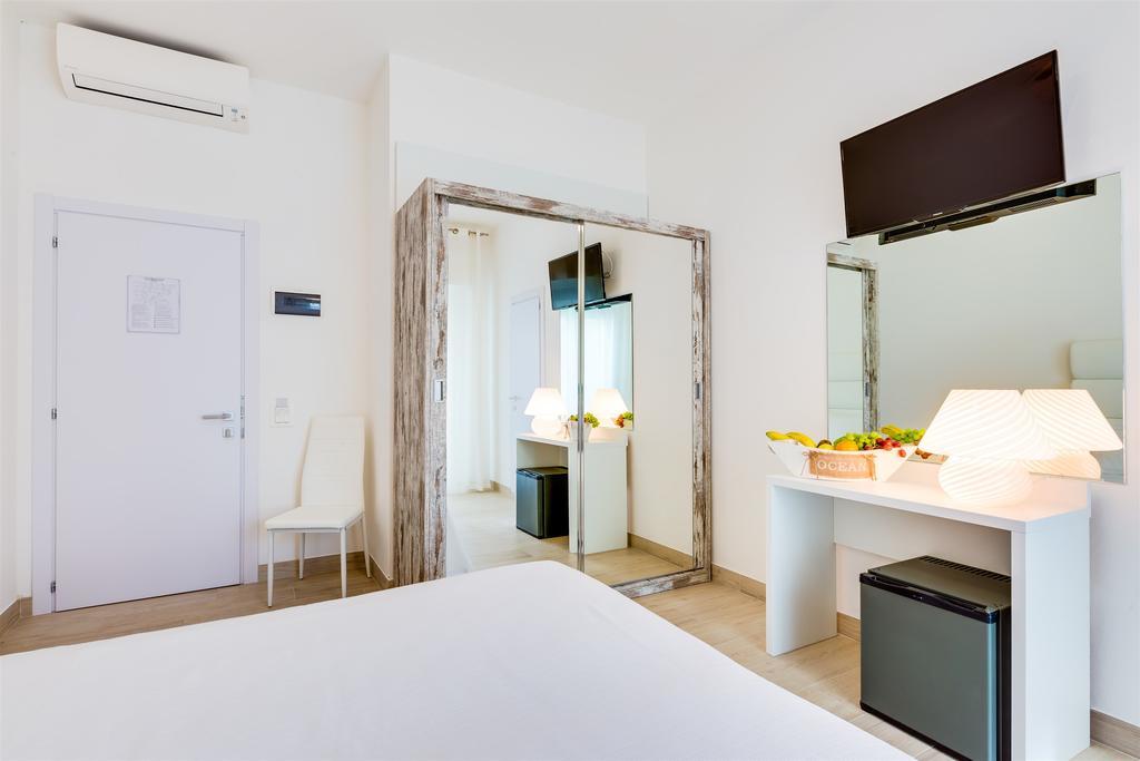 לידו די ג'סולו Hotel Bellariva חדר תמונה